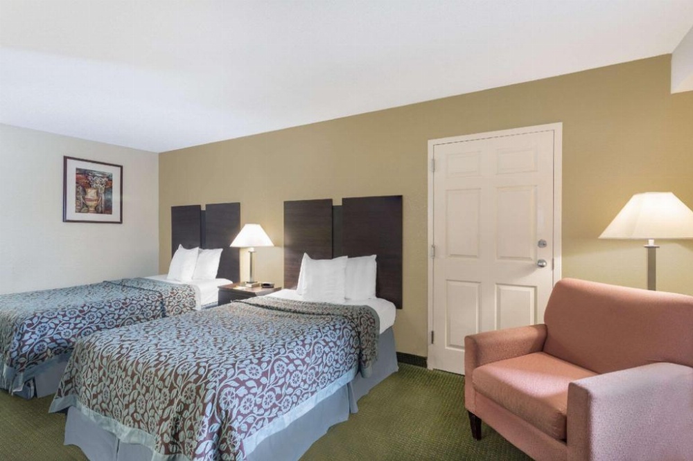 Days Inn & Suites by Wyndham Columbia Airport Main image