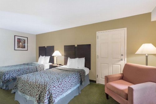 Days Inn & Suites by Wyndham Columbia Airport image 40